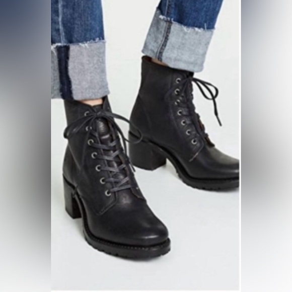 Frye Sabrina Black Lace Up Leather Combat Boots - Picture 1 of 10